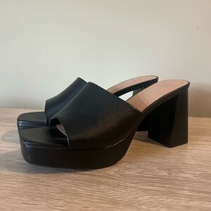 Women’s Kathy Platform Mule Heel - a new day. Size 11